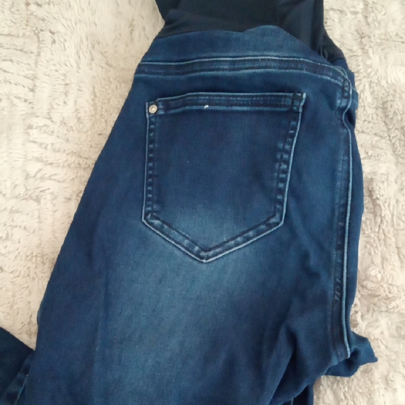 Women's Blue Jeans - Picture 5 of 8